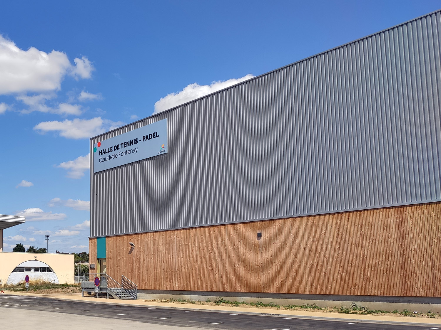 Halle de tennis-padel Claudette-Fontenay (Couëron) - façade