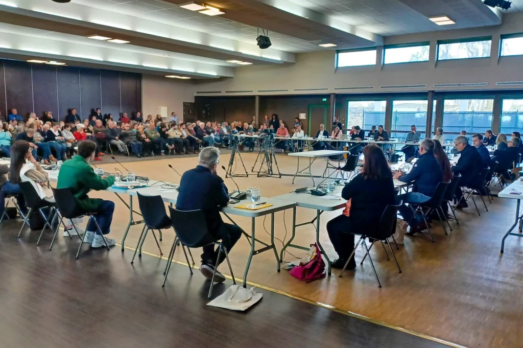 Le Conseil municipal de Couëron se réunit salle l'Estuaire